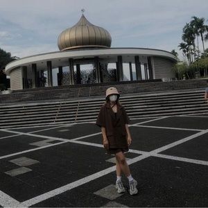 Meet your Posher, Trần nữ ngọc
